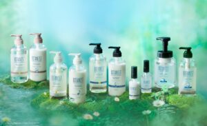 ボタニスト「ドラえもん」デザインの夏ヘアケア、“未来の森”着想ゼラニウムや白樺の澄んだ香り